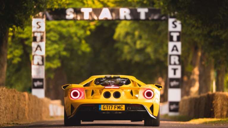 Οι Ford GT και Mustang GT4 άστραψαν και βρόντηξαν στο Goodwood