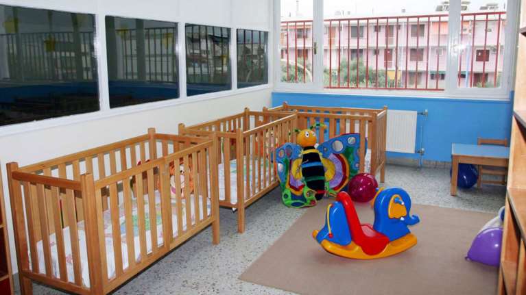 Φεύγουν από το Δημοτικό Βρεφοκομείο Αθηνών 83 συμβασιούχοι