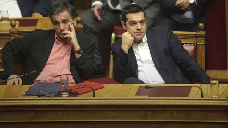 Φαρμακερά &quot;καρφιά&quot; Τσακαλώτου: Αδικαιολόγητα ανασφαλής ο Τσίπρας, χειρότερος από τον Μητσοτάκη στην επιλογή συμβούλων