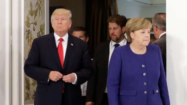 Μια πρώτη γεύση από... Τραμπ είχε η Μέρκελ-Τι συζήτησαν