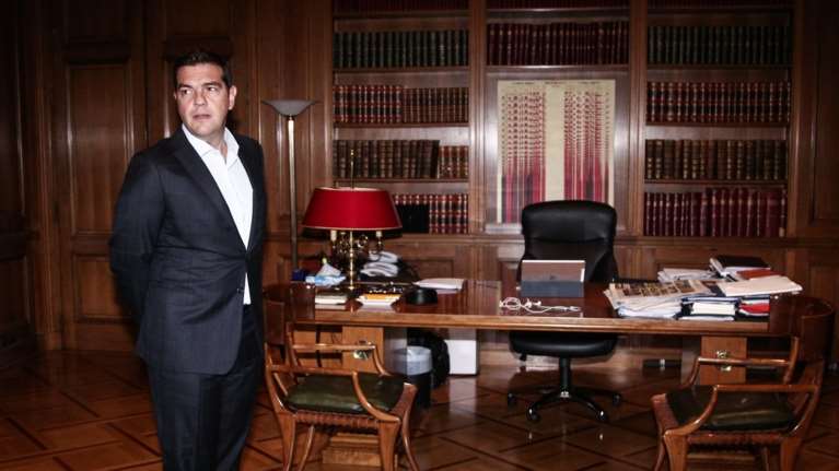 Παλιά και νέα  "φαντάσματα" στοιχειώνουν την κυβέρνηση