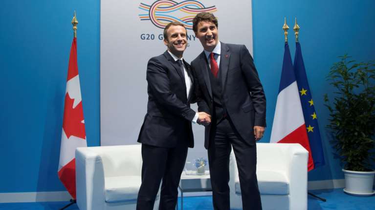 Μέτωπο Μακρόν- Τριντό κατά Τράμπ: τι συμφώνησαν