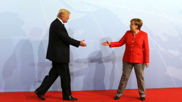Ο Τραμπ και η &quot;διπλωματία της αγένειας&quot; με τους ξένους ηγέτες