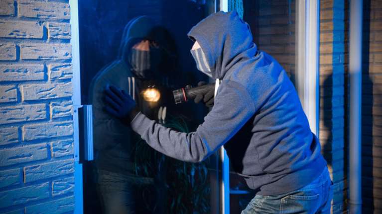 Διέρρηξαν δύο φορές το σπίτι νεκρού!