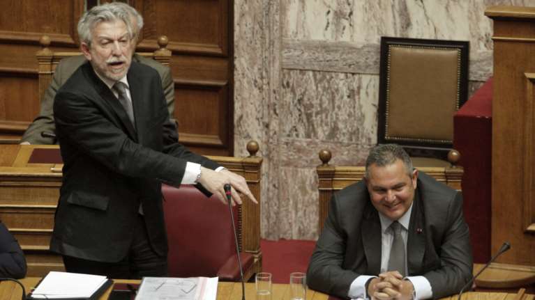 Βολές Κοντονή προς τους δικαστές, στήριξη σε Καμμένο