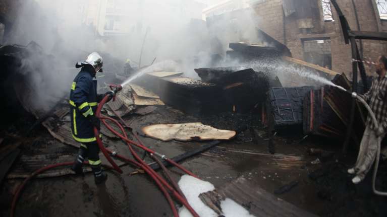 Διδυμότειχο: Φωτιά σε αποθήκη και εκρήξεις