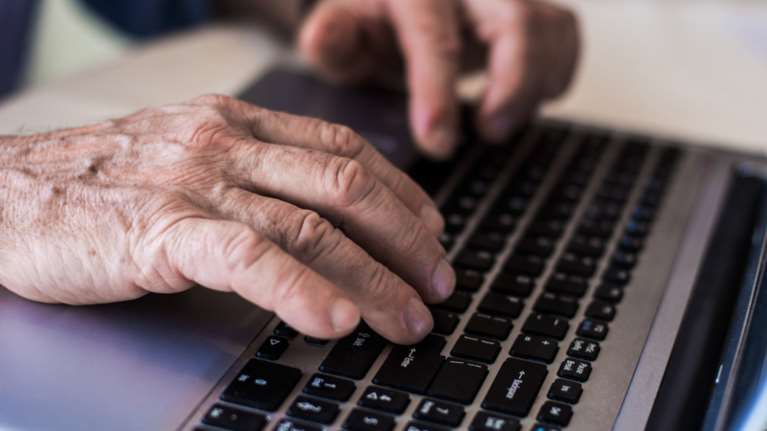 Συνελήφθη 71χρονος για παιδική πορρνογραφία στο διαδίκτυο