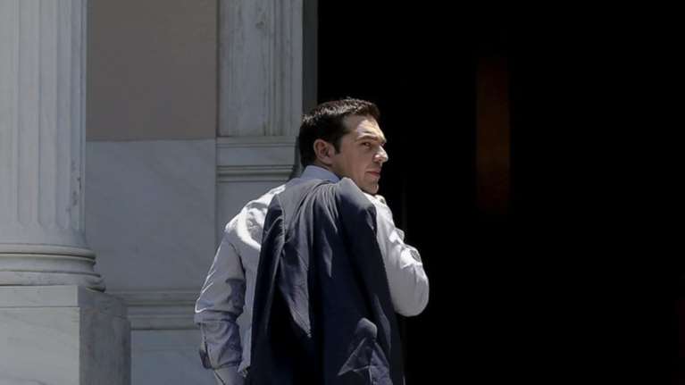 Βαρουφάκης και Καμμένος φέρνουν &quot;πολιτικό καύσωνα&quot; στο Μαξίμου