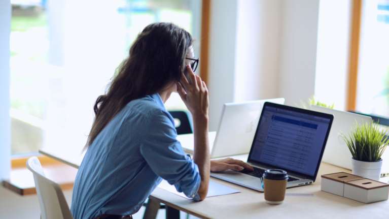 Εργασία στο σπίτι όχι,κοντά στο σπίτι ναι, λένε οι έλληνες επιχειρηματίες