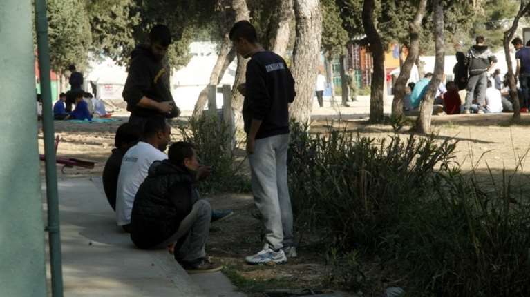 Καταγγελλία για ρατσιστική επίθεση σε πρόσφυγα στο Σχιστό