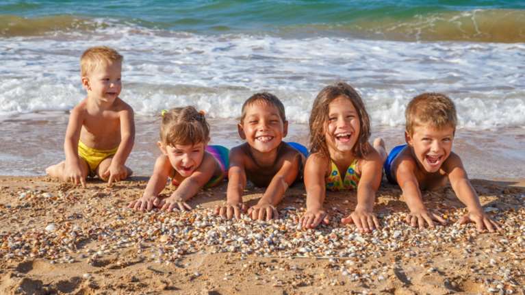 Διακοπές με τα παιδιά: Τι πρέπει να προσέχουν οι γονείς