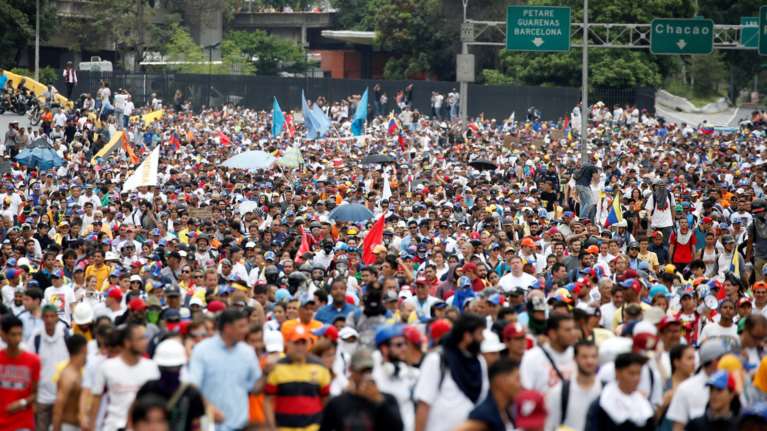 Απεργία Τετάρτη και Πέμπτη και διαδηλώσεις εναντίον του Μαδούρο