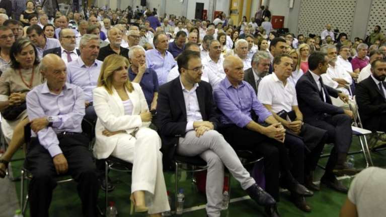 Δέκα επίδοξοι μνηστήρες για την ηγεσία της Κεντροαριστεράς