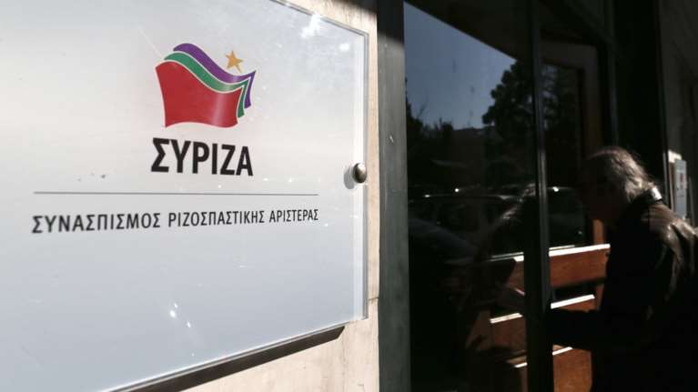 ΣΥΡΙΖΑ για Βαρουφάκη: Ευχόμαστε καλές πωλήσεις στο νέο του Βίπερ