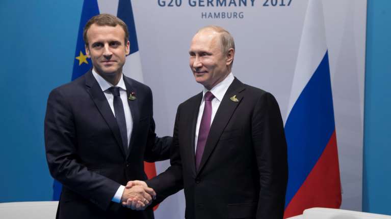 Reuters: Οι Ρώσοι προσπάθησαν να κατασκοπεύσουν τον Μακρόν