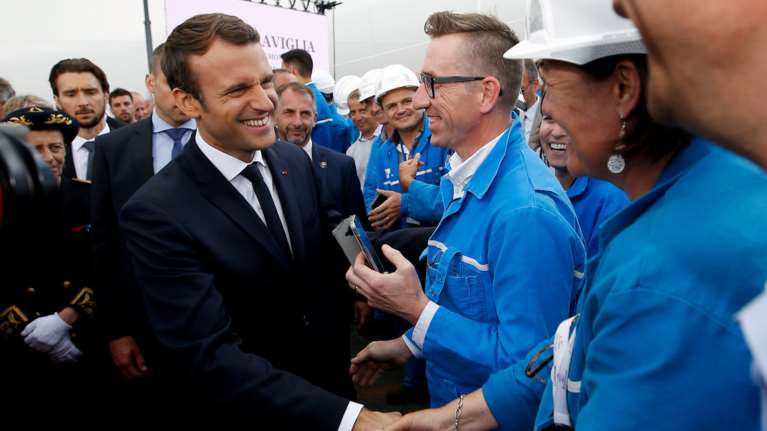 Κίνηση ματ από Μακρόν: εθνικοποιεί τα ναυπηγεία STX France