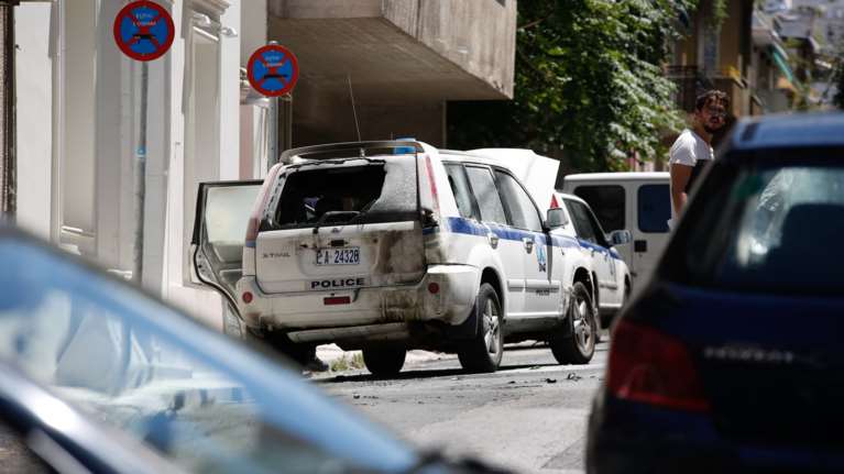 Η 8η επίσκεψη κουκουλοφόρων με μολότοφ στον Φλαμπουράρη