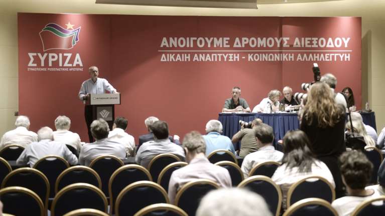 Γκρίνιες,παράπονα και αναζήτηση του «μουντζούρη» στον ΣΥΡΙΖΑ