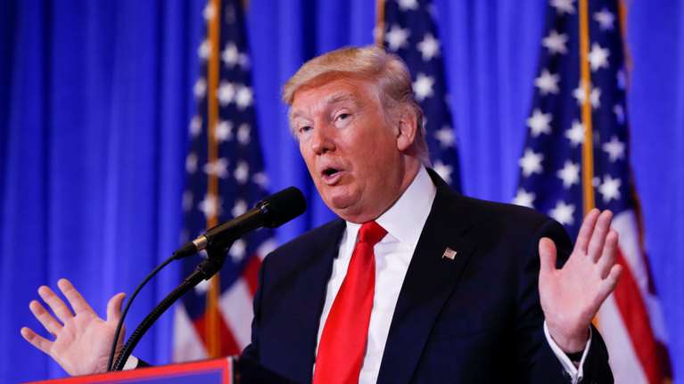 Νέος ωμός εκβιασμός Τραμπ στα μέλη του Κογκρέσου για το Οbamacare