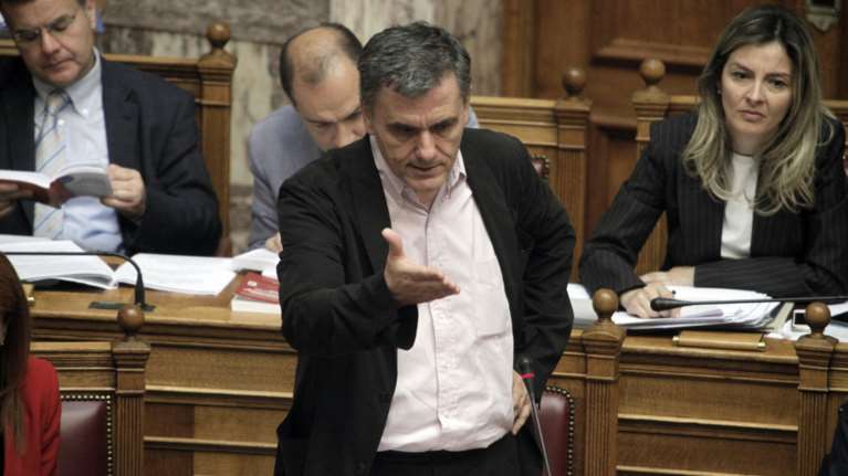 Από τις απειλές για παραίτηση στις... συστάσεις σε υπουργούς