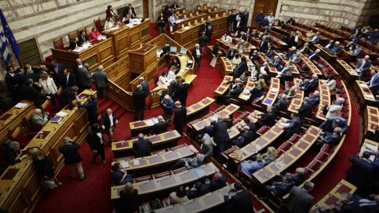 Απίστευτο! Μετά το σάλο, τώρα φέρνουν πέντε τροπολογίες σε μία