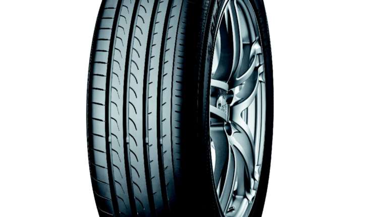 BluEarth RV-02: Δεν είναι καλλυντικό. Ειναι ελαστικό με έλαιο πορτοκαλιού!