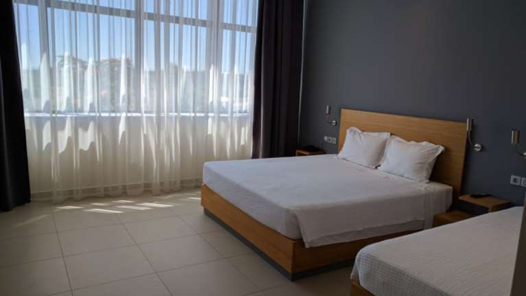 Ένα ξενοδοχείο μέσα στον σταθμό ΚΤΕΛ της Θεσσαλονίκης [εικόνες]