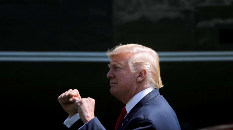 Ο Τραμπ αποχαιρετά και επίσημα τη Συμφωνία του Παρισιού