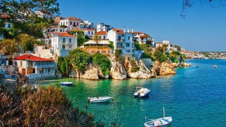 Ποιοι πλούσιοι και διάσημοι απ&#39;όλο τον κόσμο έχουν... εξοχικό στη Μαγνησία - Εκτός από τον πατέρα του Τζόνσον