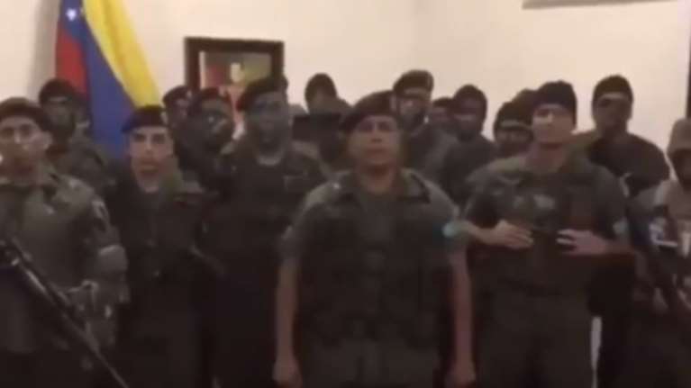 Βενεζουέλα: Ένστολοι οργάνωσαν εξέγερση τη νύχτα