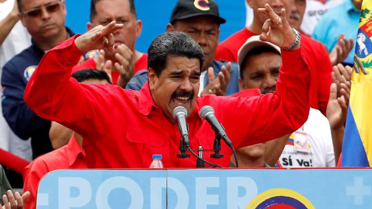 Ο Μαδούρο καταγγέλλει επίθεση μισθοφόρων κατά του στρατού