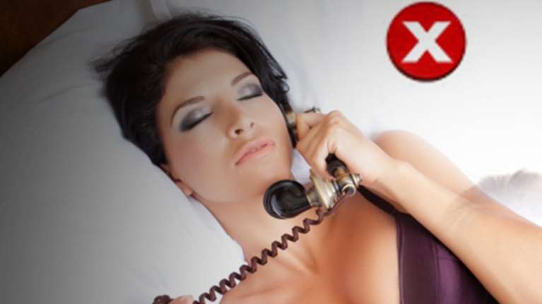 Το ιταλικό δημόσιο πλήρωσε 8 εκατ. ευρώ για «ροζ» τηλέφωνα &amp; ωροσκόπια!