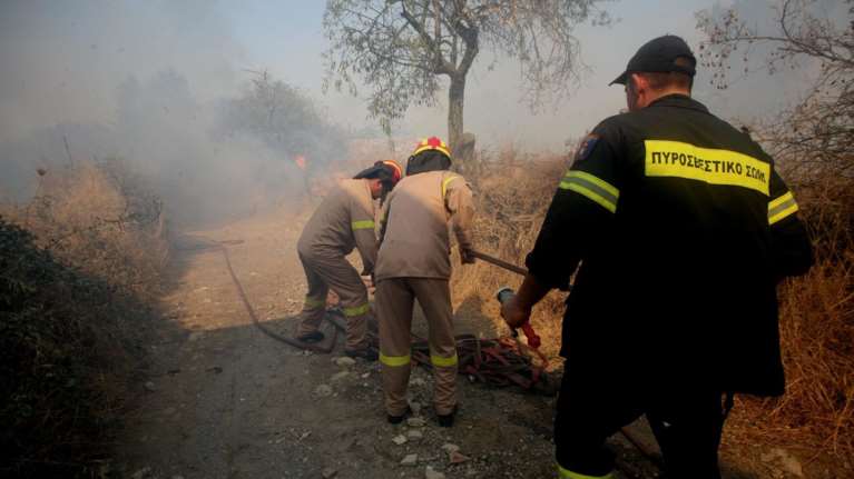 Ζάκυνθος: Νέα πυρκαγιά στις Μαριές, αγώνας να μην κινδυνεύσει το χωριό