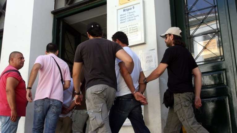 Τρόμος στο Χαλάνδρι: Γιος ηθοποιού χτυπούσε γυναίκες