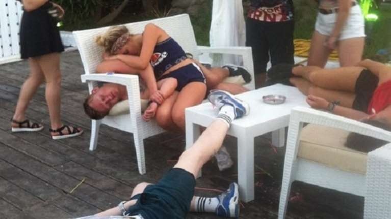 Οι κάτοικοι στον Κάβο λένε στοπ στον τουρισμό της ντροπής (BINTEO)