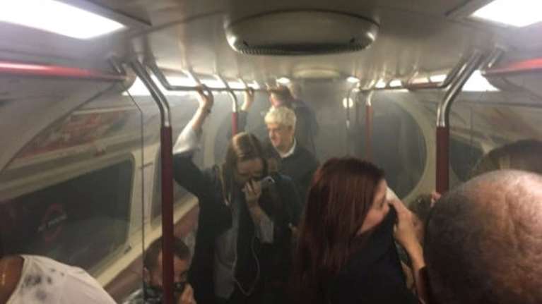 Φωτιά σε σταθμό του μετρό στο Λονδίνο - τελικά εκκενώθηκε