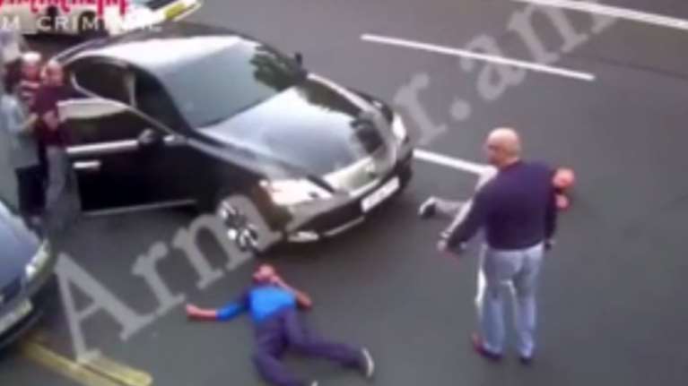 Κακή επιλογή να τσακώνεσαι στον δρόμο και δη με πυγμάχο