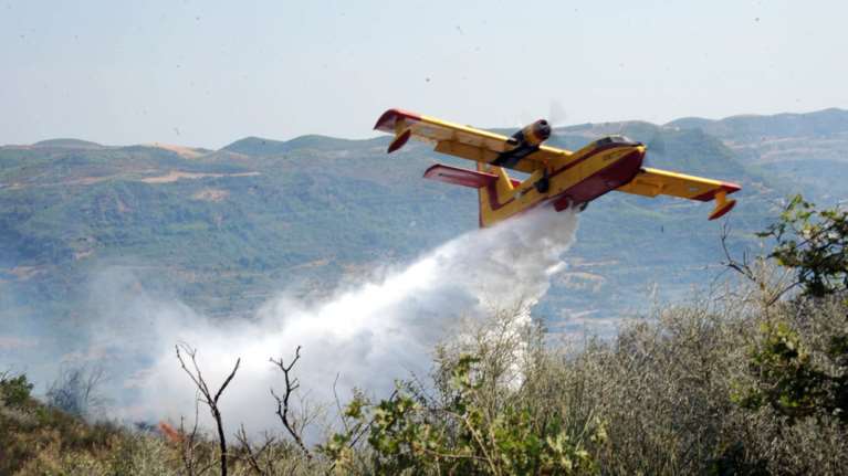 Μάχη με τις φλόγες σε όλη τη χώρα - Όλα τα μέτωπα