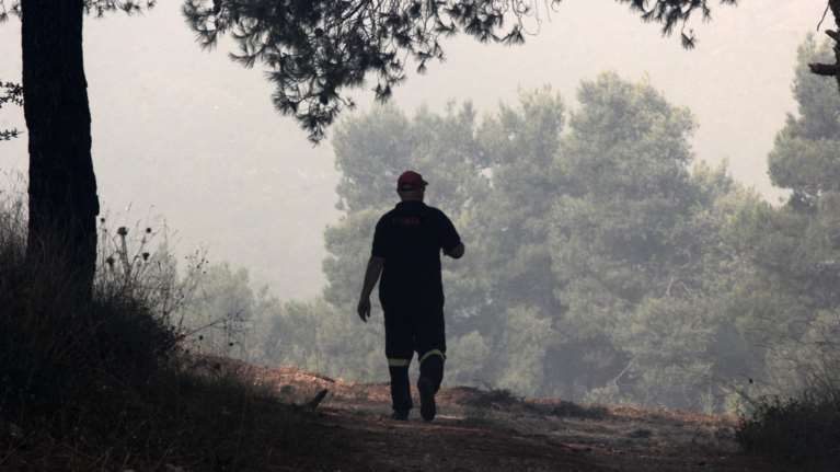 Χωρίς ενεργό μέτωπο πυρκαγιάς στην ανατολική Αττική