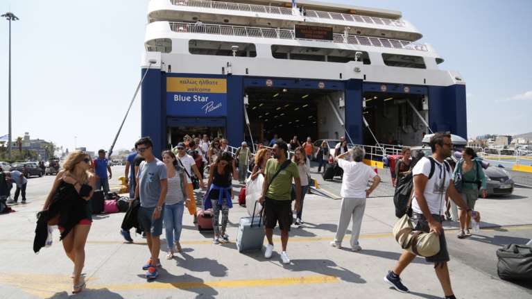 Αυξημένη η κίνηση στα λιμάνια, επιστρέφουν οι αδειούχοι του Αυγούστου