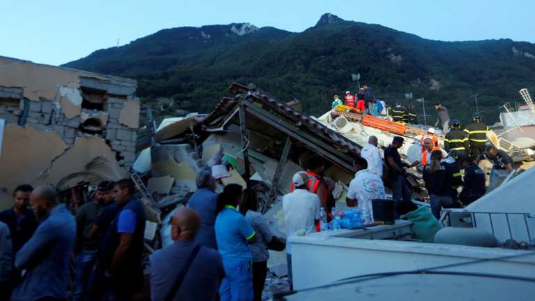 Σεισμός 4 Ρίχτερ στην Ιταλία με 2 νεκρούς και 39 τραυματίες