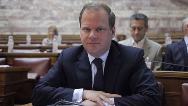 Αποστάσεις Καραμανλή: Άδικος ο συμψηφισμός κομμουνισμού - ναζισμού