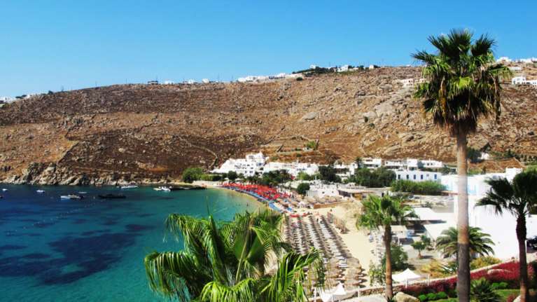Νοίκιασαν την παραλία της Ψαρούς στη Μύκονο 384.000 ευρώ για 3 χρόνια