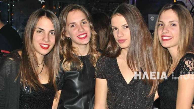 Επιτυχία για ρεκόρ γκίνες: Τετράδυμες αδελφές πέτυχαν στις πανελλήνιες