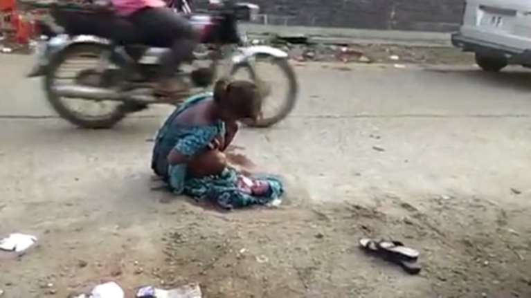 Βίντεο-σοκ: 17χρονη γεννά στο δρόμο γιατί δεν τη δέχθηκε το μαιευτήριο!