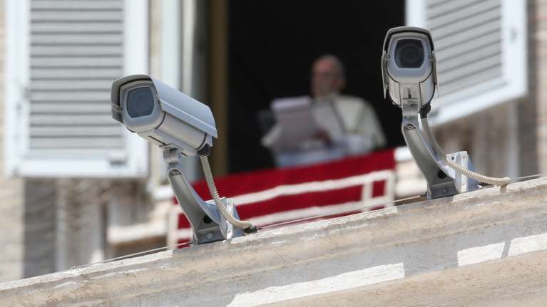 Οι φρουροί του Πάπα φοβούνται ισλαμικό χτύπημα στο Βατικανό