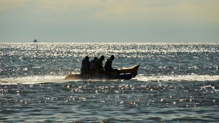Δυο νεαροί τραυματίστηκαν κάνοντας «μπανάνα» στην Κέρκυρα