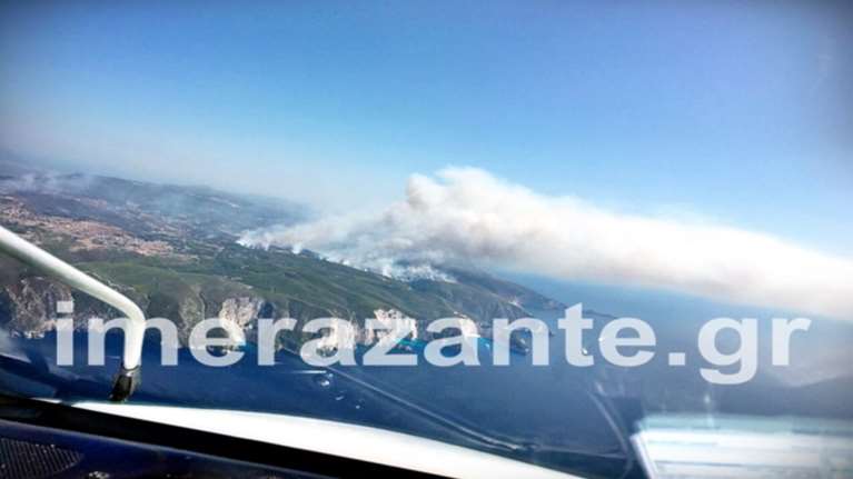 Η μεγάλη πυρκαγιά στη Ζάκυνθο από ύψος 2.000 μ. (φωτο+video)