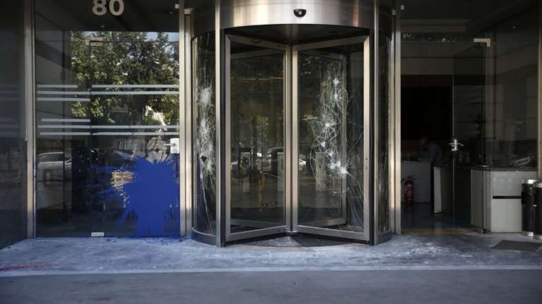 O Ρουβίκωνας «αδειάζει» το Μαξίμου για την επίθεση στον ΔΟΛ