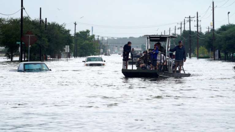 Τυφώνας Χάρβεϊ: Σε καταφύγιο 30.000 άνθρωποι, 450.000 χρειάζονται βοήθεια
